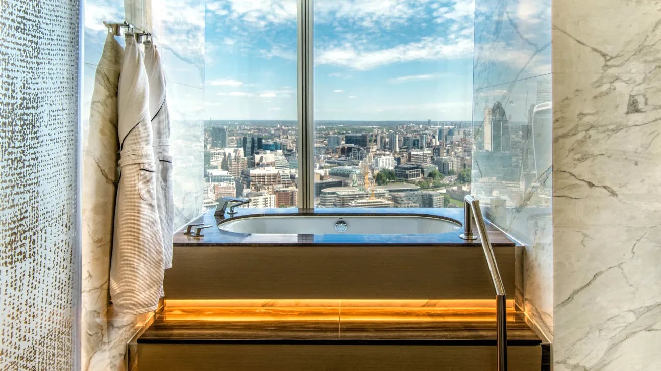 Shangri-La The Shard — vibe