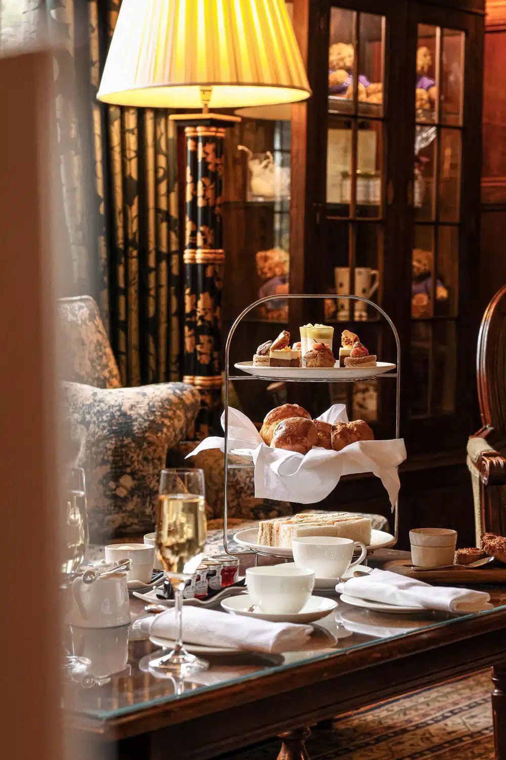 Buckland Manor, at the table