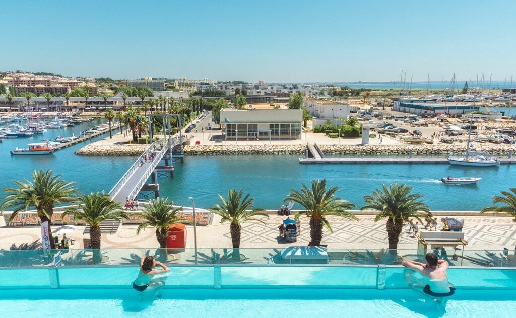 Lagos Avenida Hotel, the pool