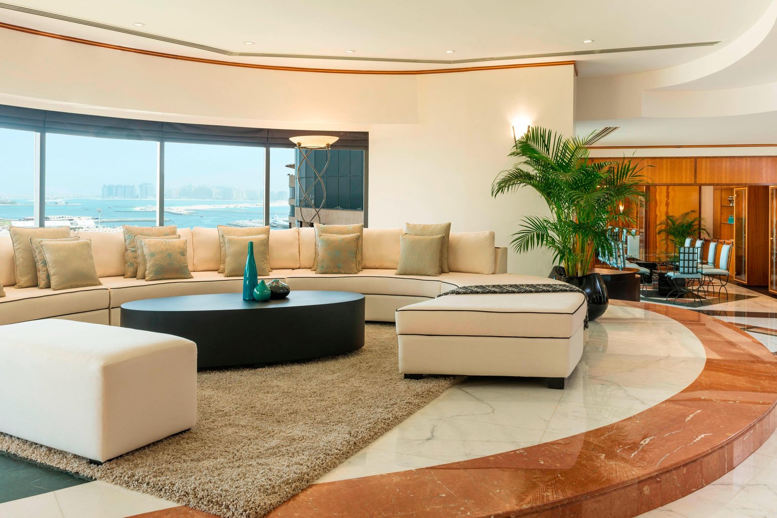 Le Royal Meridien Beach Resort & Spa — vibe