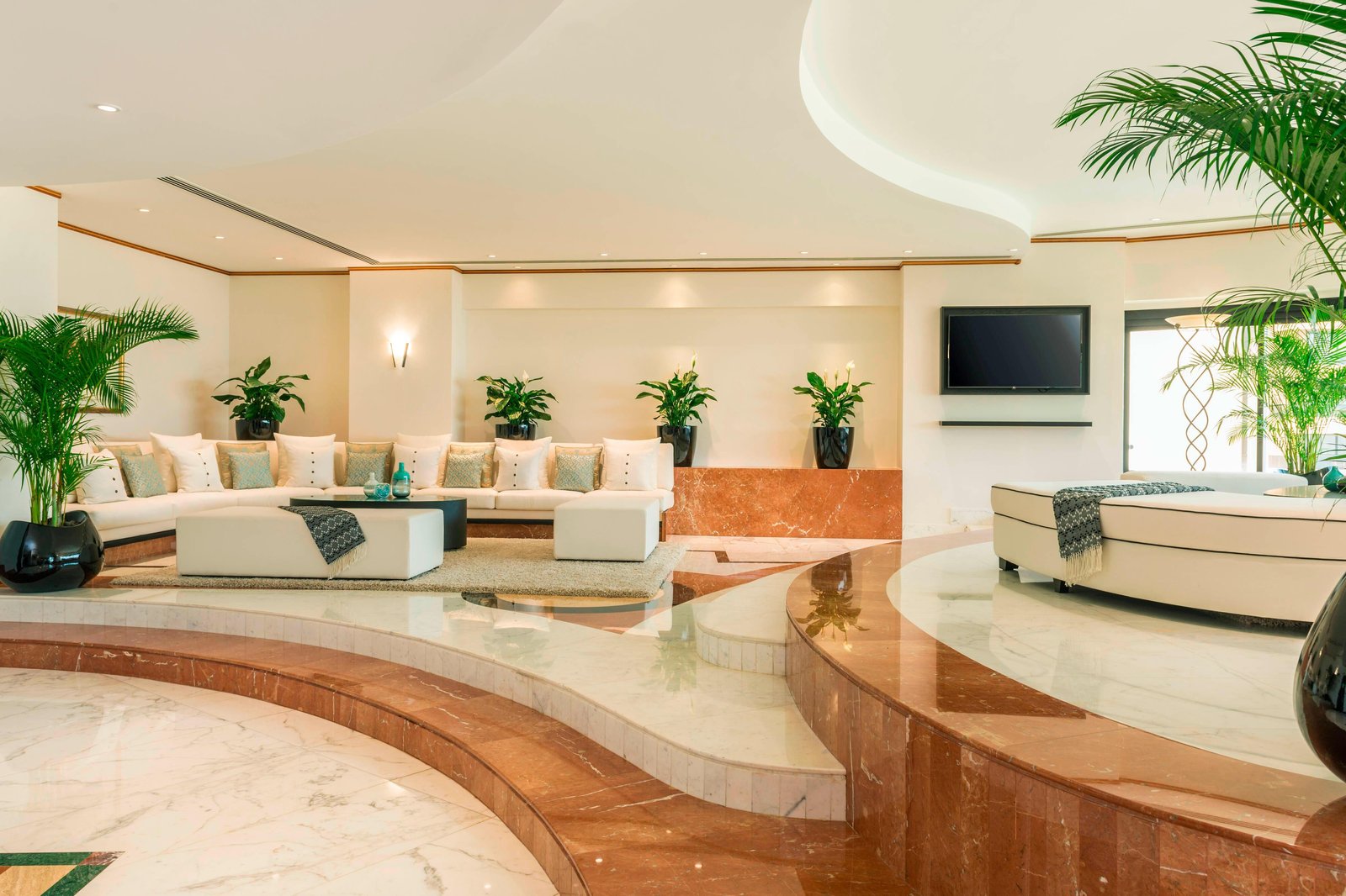 Le Royal Meridien Beach Resort & Spa — vibe
