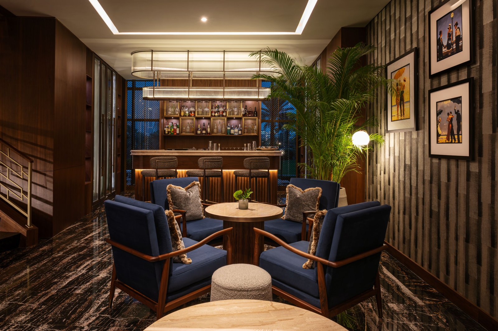 Le Royal Meridien Beach Resort & Spa — eat & drink