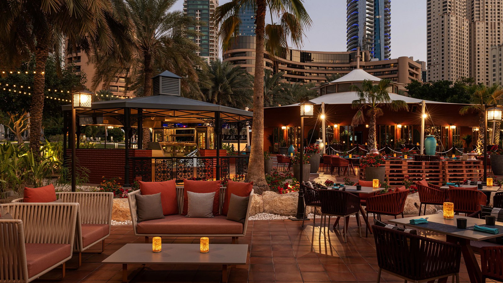 Le Royal Meridien Beach Resort & Spa — eat & drink