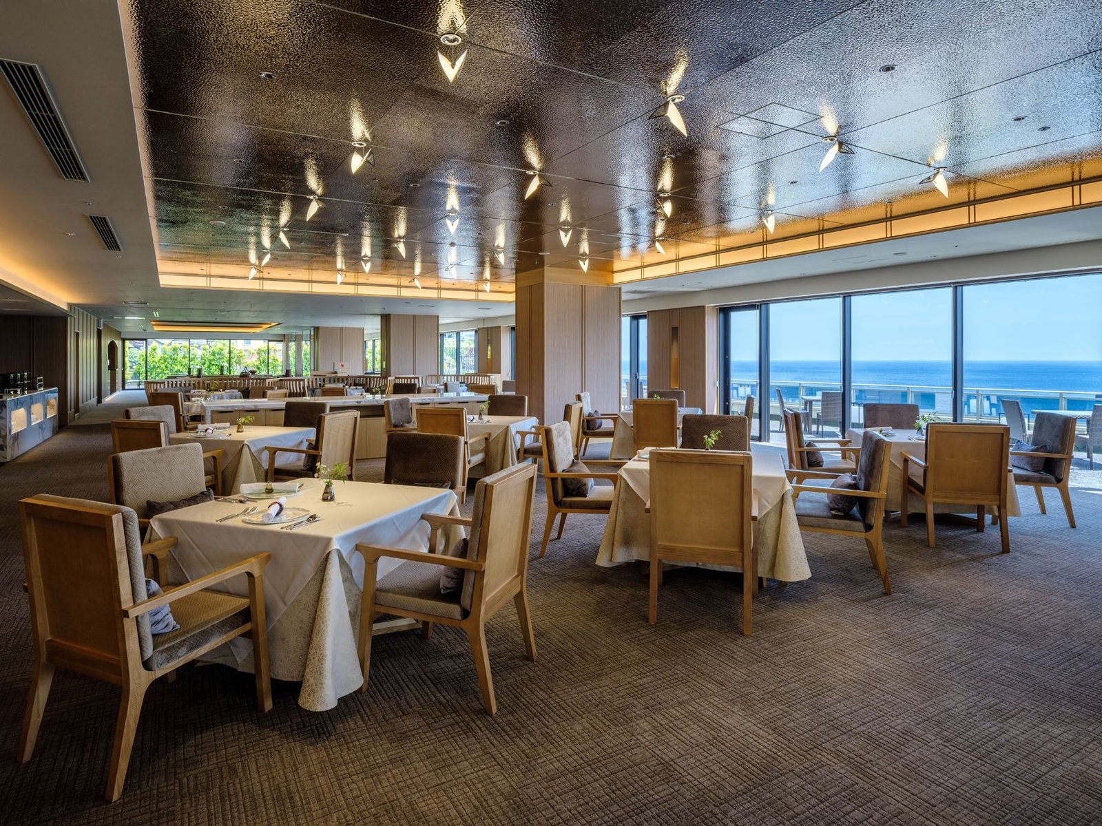 Pearl Star Hotel Atami, at the table