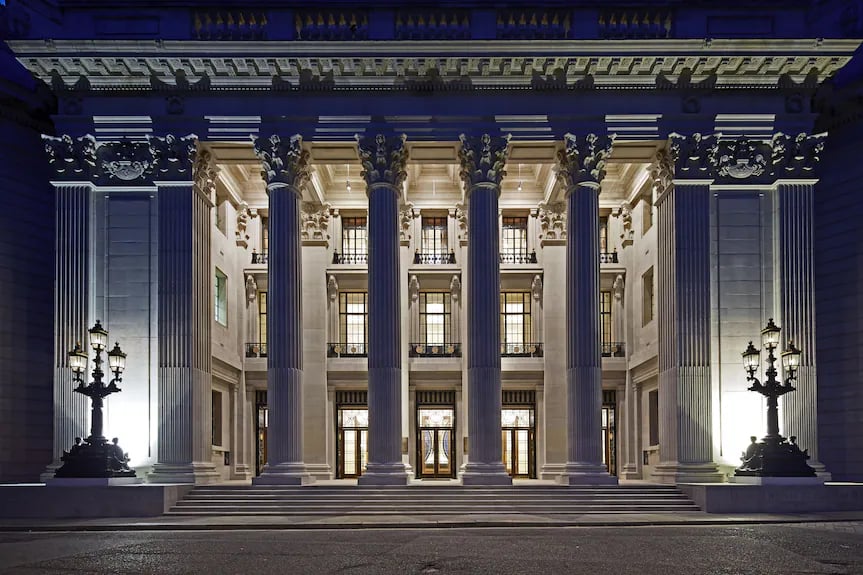 Four Seasons Hotel London at Tower Bridge — vibe