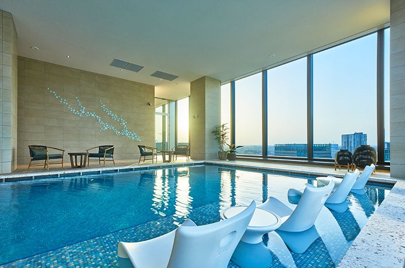Mitsui Garden Hotel Yokohama Minatomirai PREMIER, the pool