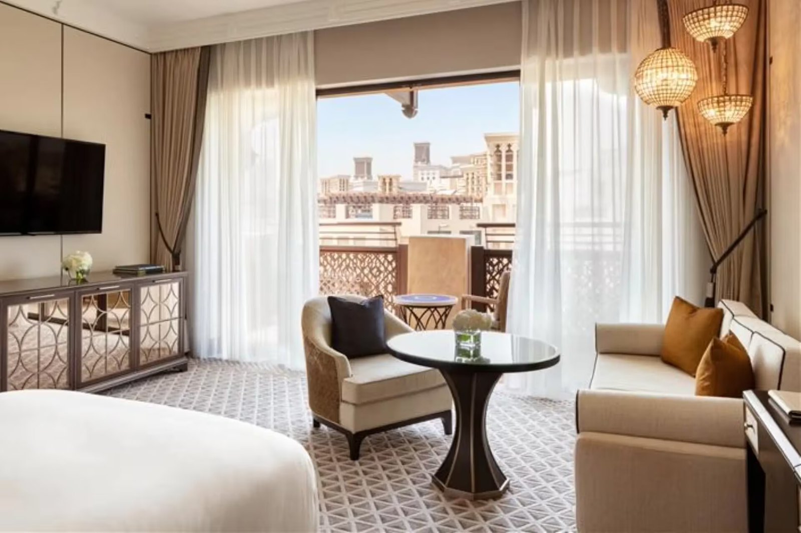 Jumeirah Mina A'Salam — vibe