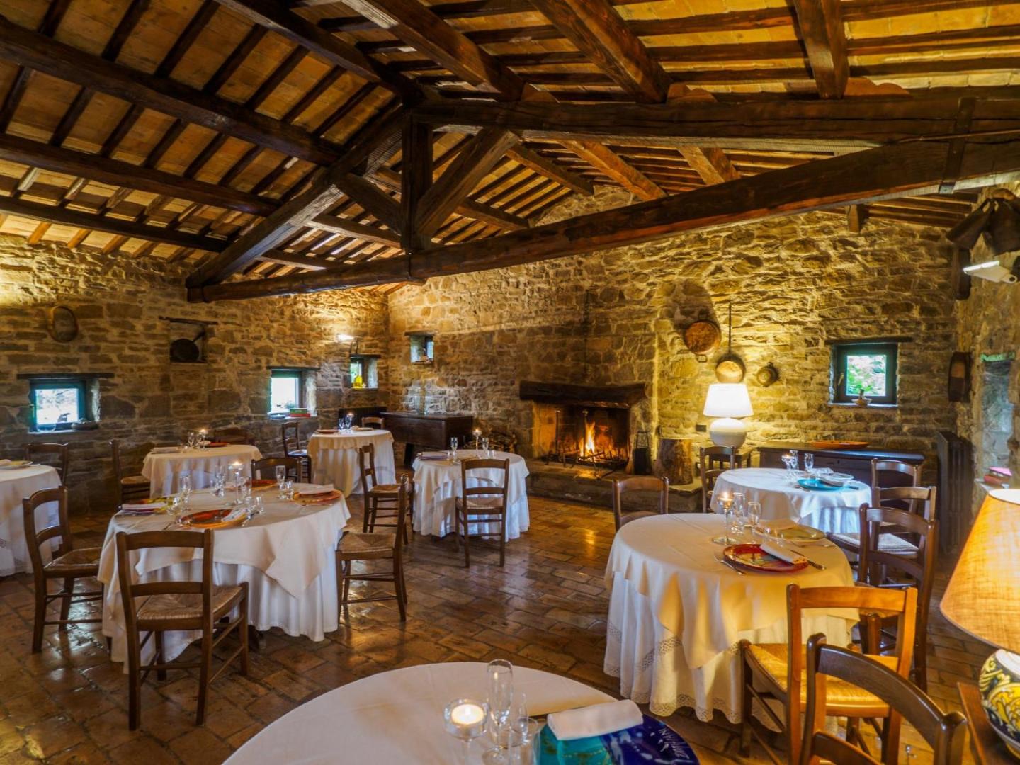 Tenuta Le Silve, at the table