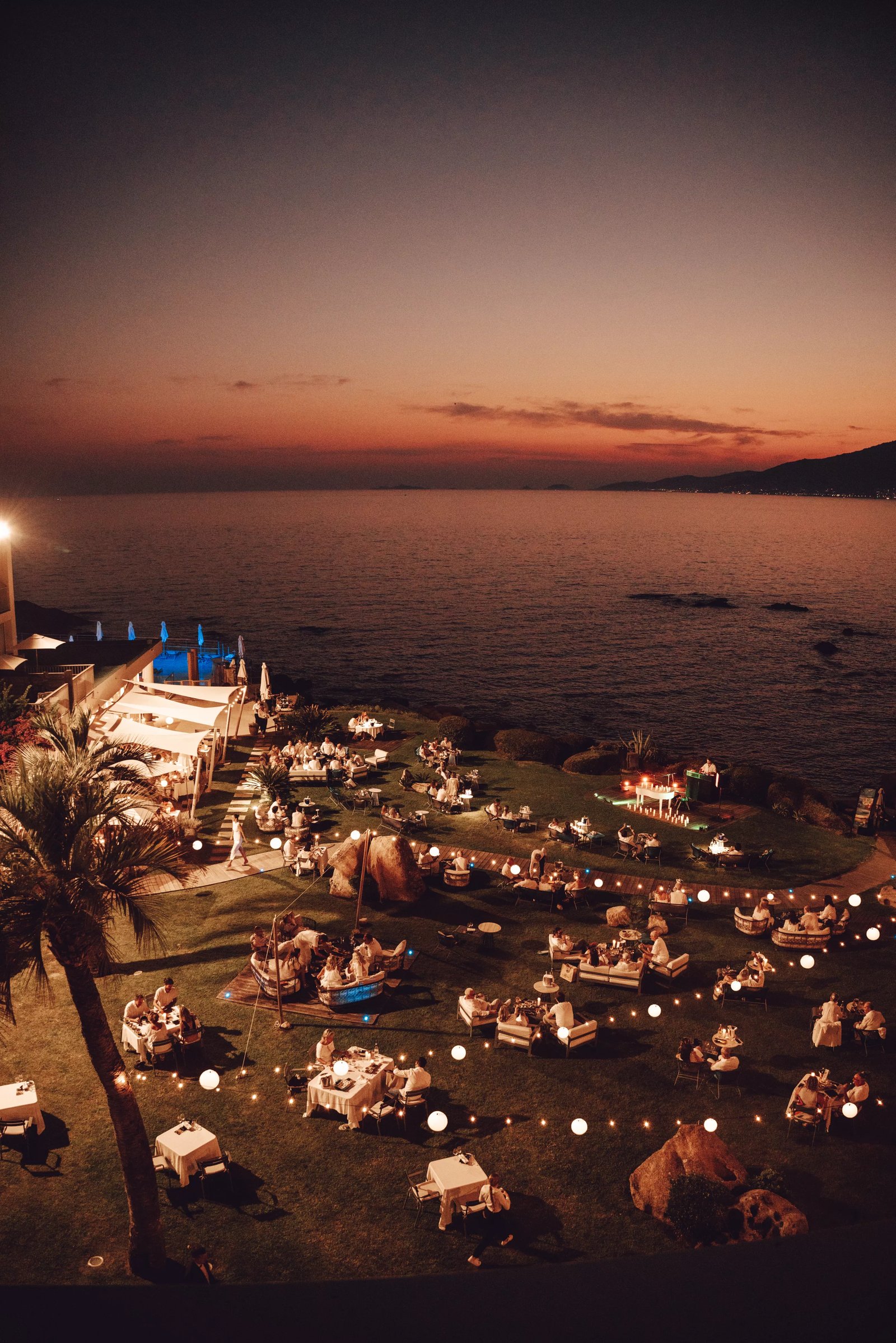 Sofitel Golfe d'Ajaccio Thalassa Sea & Spa, at the table
