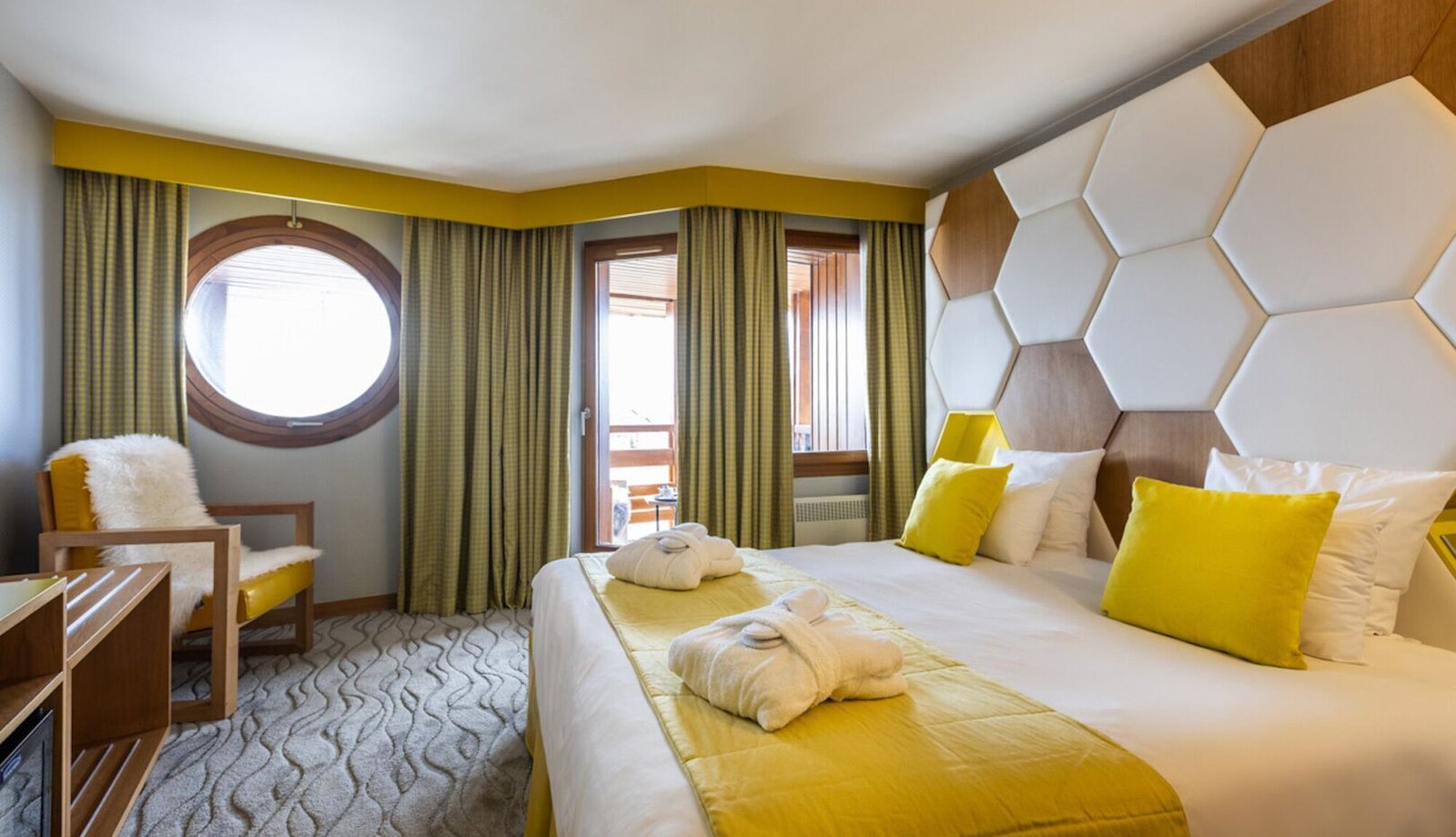 Royal Ours Blanc Hôtel - Alpe d'Huez, rooms