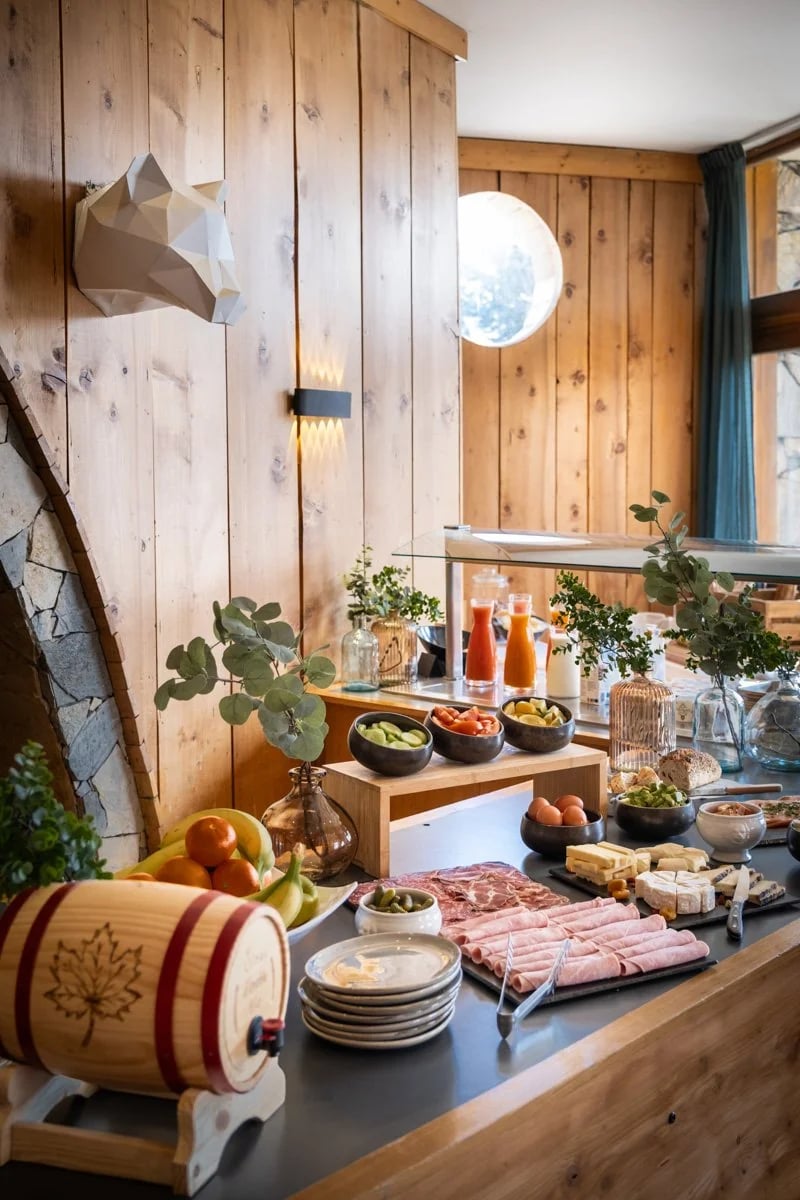 Royal Ours Blanc Hôtel - Alpe d'Huez, la taverne de l’ours