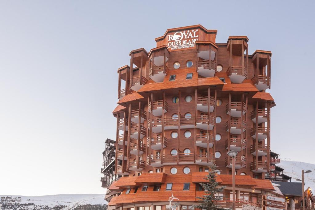 Royal Ours Blanc Hôtel - Alpe d'Huez, how it began