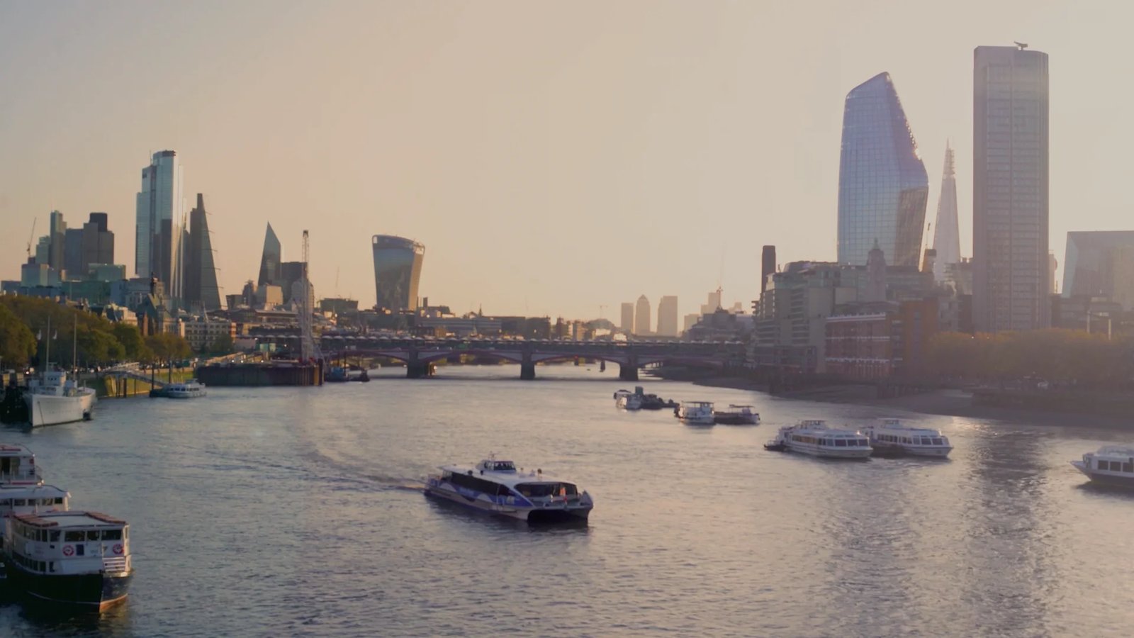 One Aldwych — vibe