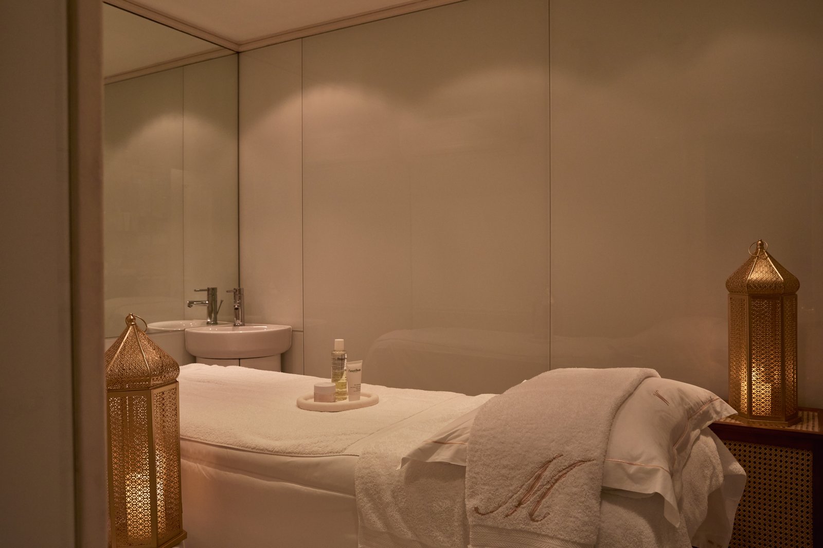 The Milestone Hotel & Residences — vibe