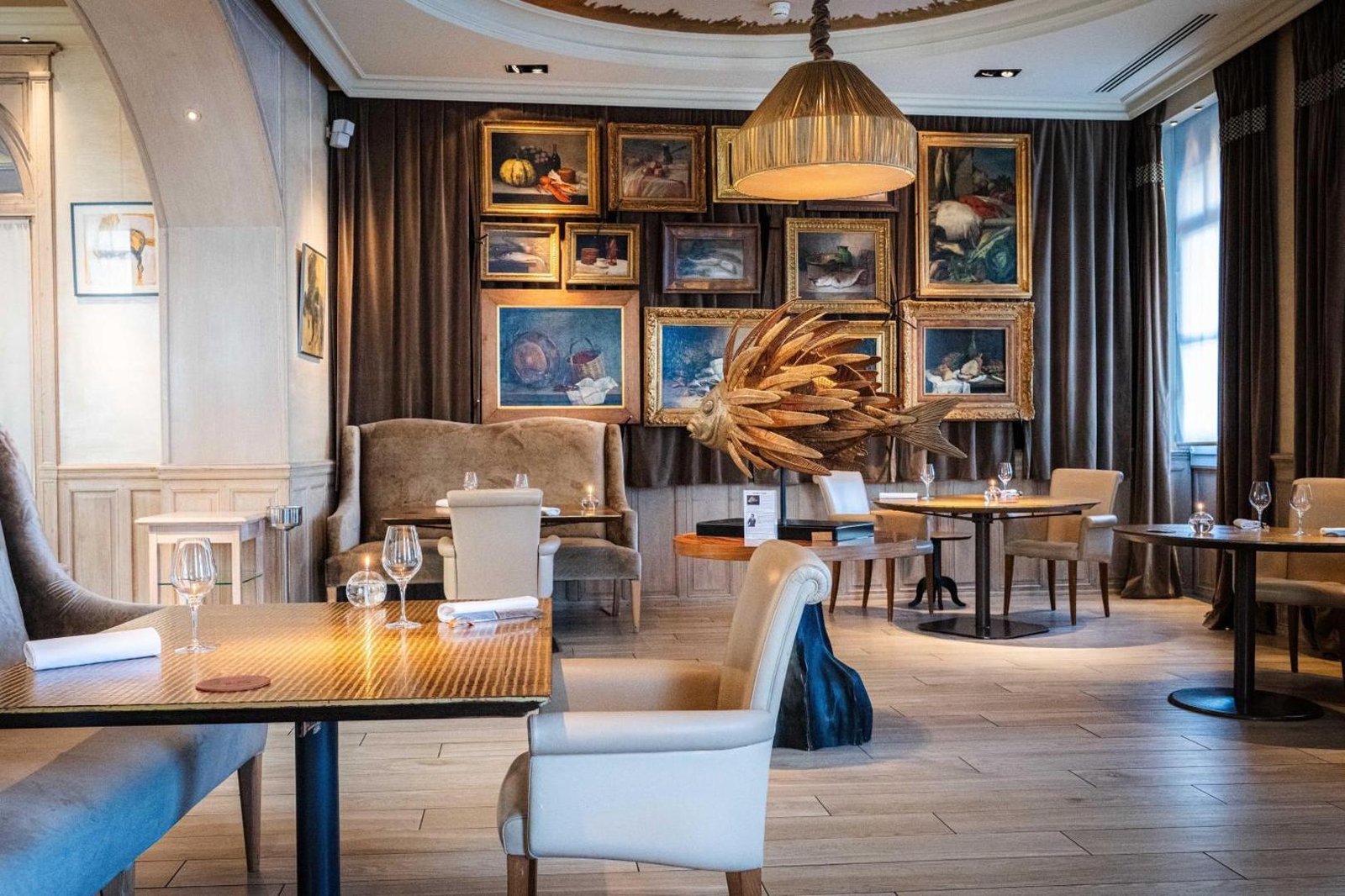 Hotel & Spa Le Grand Monarque Chartres, at the table