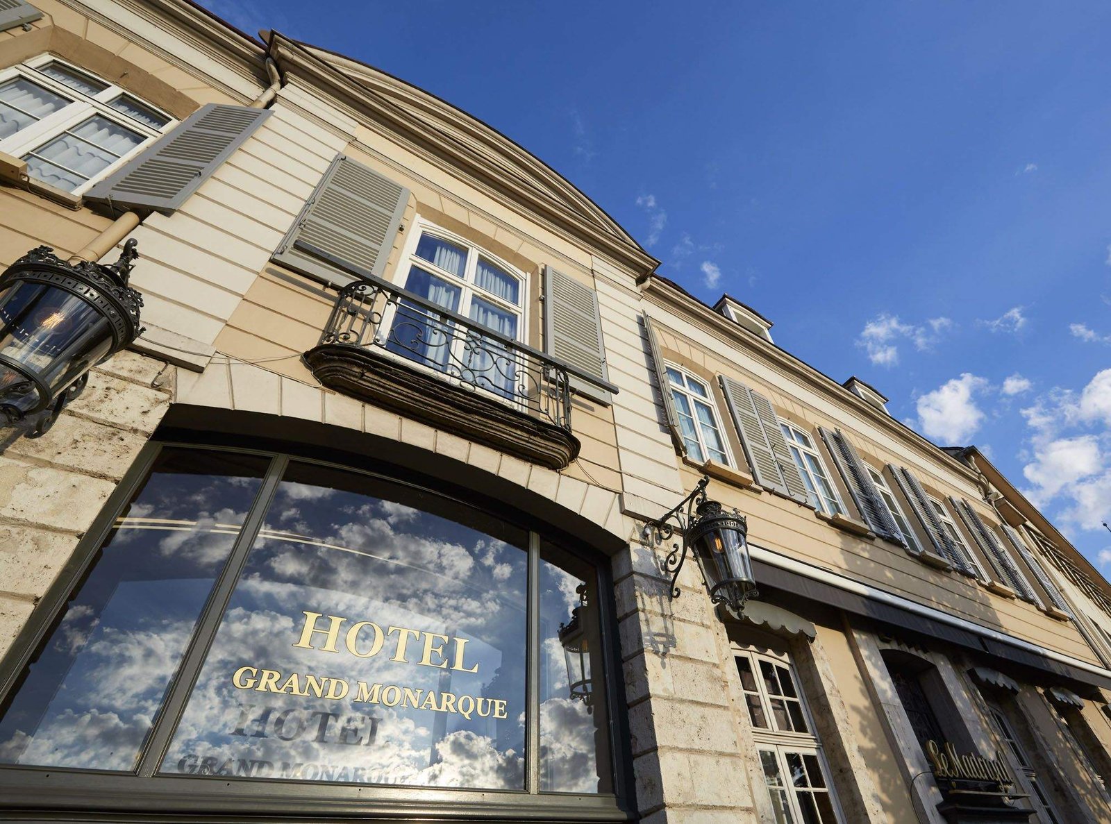 Hotel & Spa Le Grand Monarque Chartres, how it began