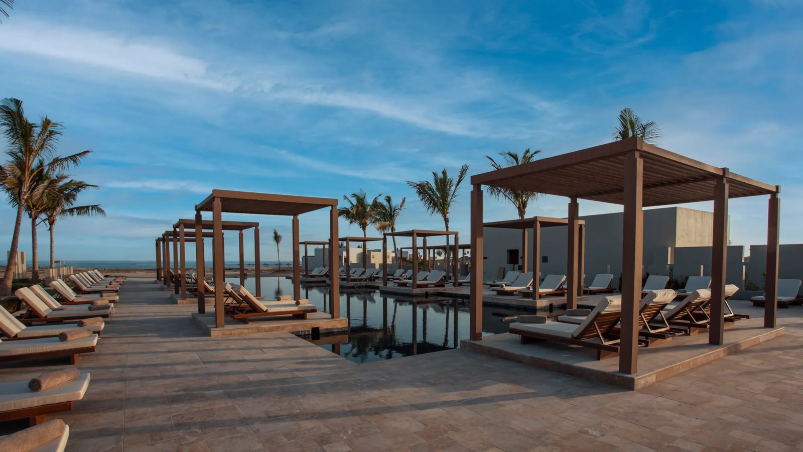 Alila Hinu Bay, the pool