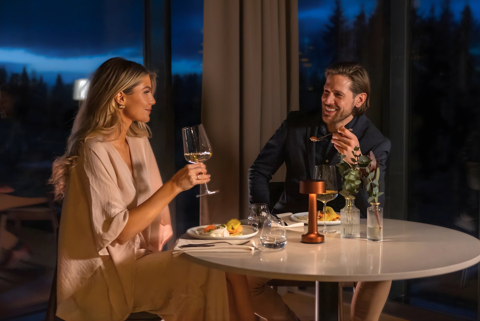 Lily Country Club, brasseriet