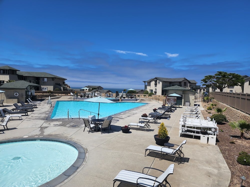 The Sanctuary Beach Resort, the pool