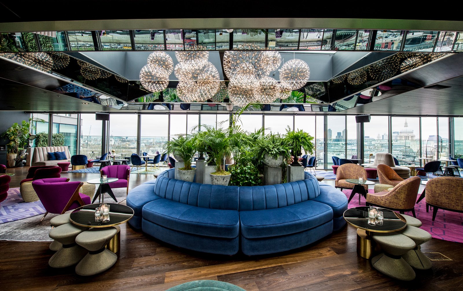 Sea Containers London, at the table