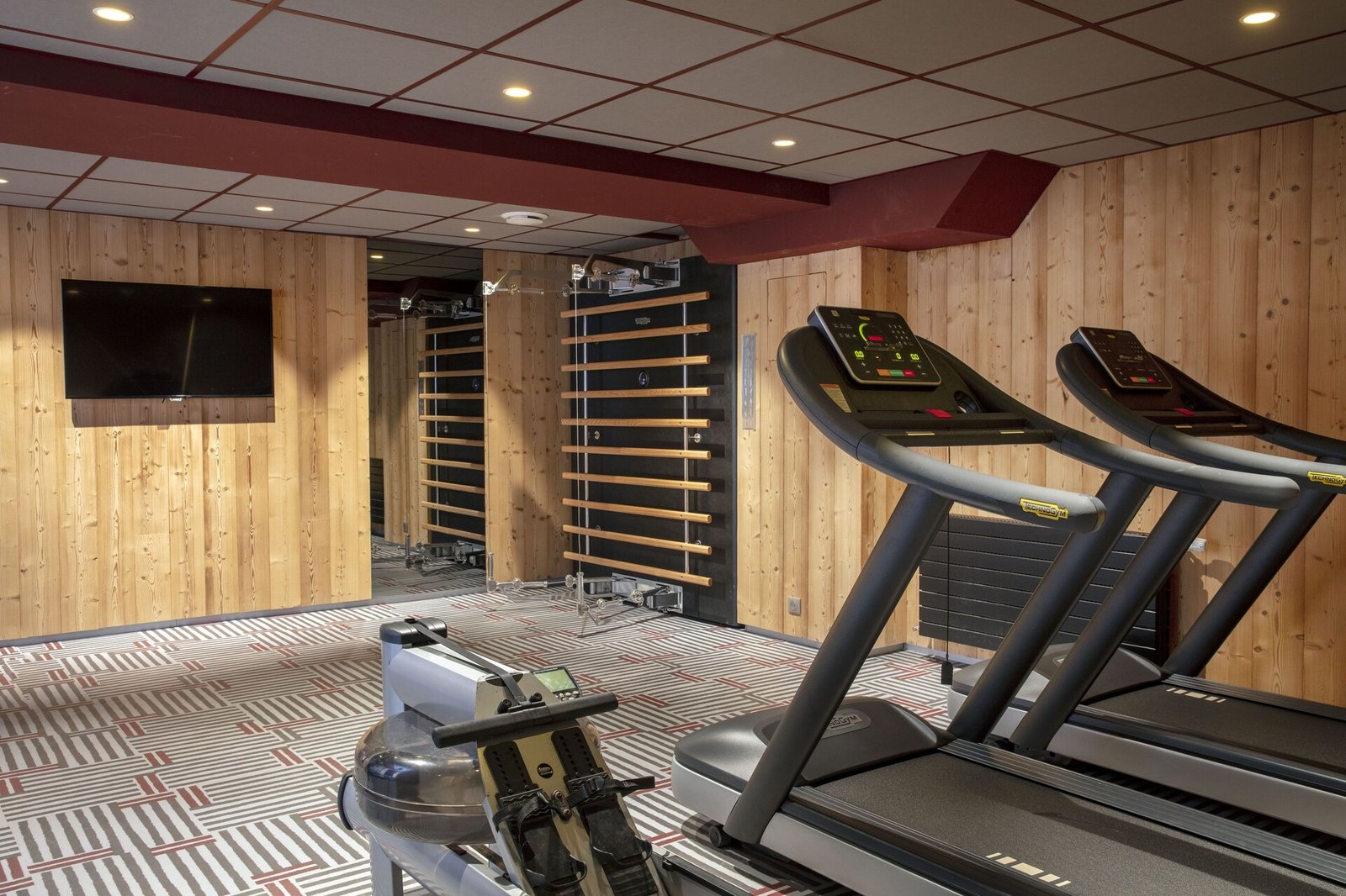 Grandes Rousses Hotel & Spa Alpe d'Huez, the gym