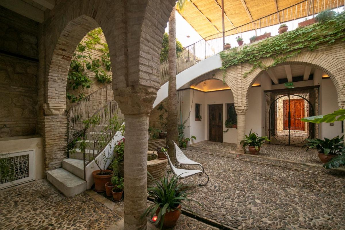 Patio del Posadero