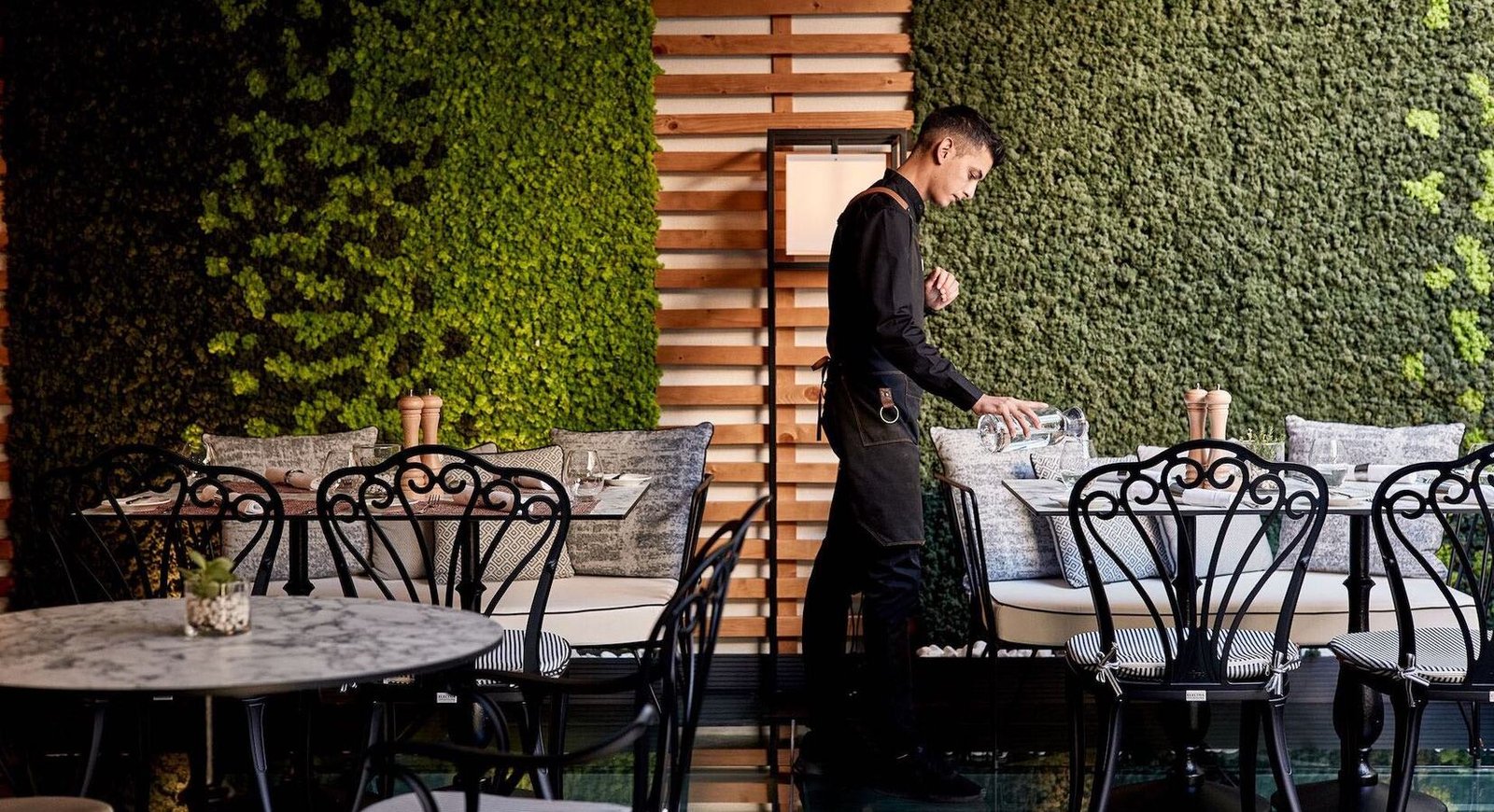 Antigon Urban Chic Hotel, a bistro