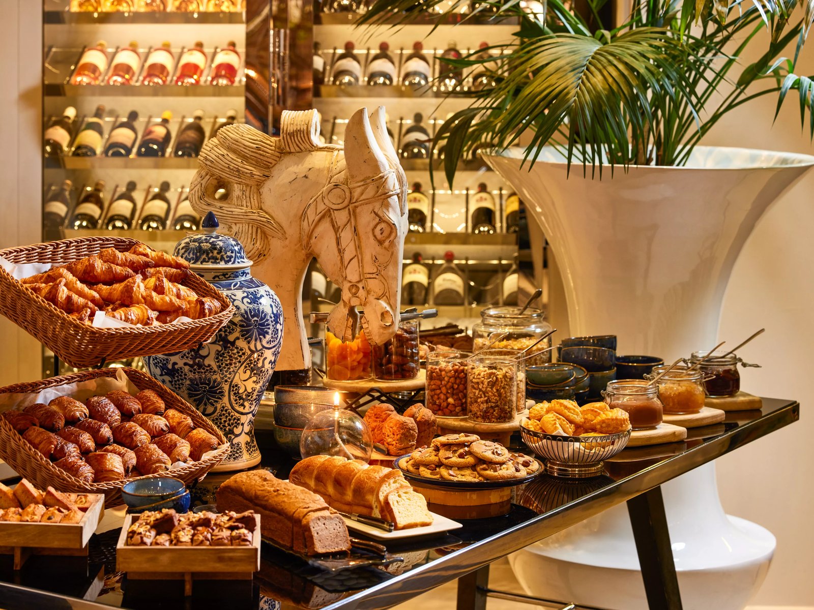 Cures Marines Hotel & Spa Trouville, at the table