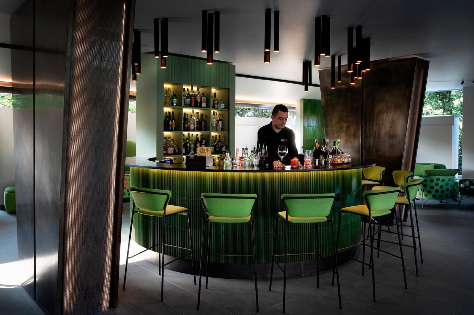 Hotel Byron, at the table