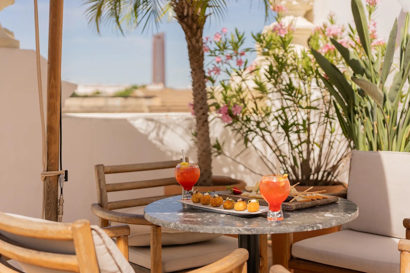 Mercer Plaza Sevilla, terrace 1912