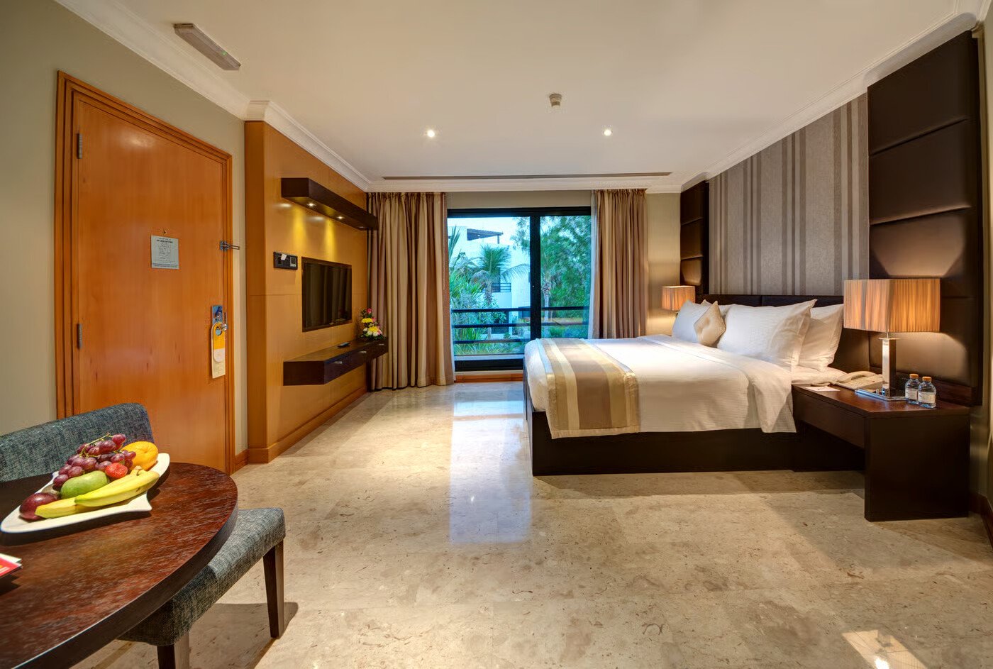 Dubai Marine Beach Resort & Spa — rooms