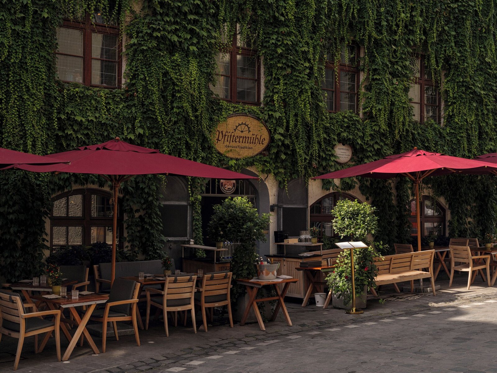 Platzl Hotel, restaurant pfistermühle