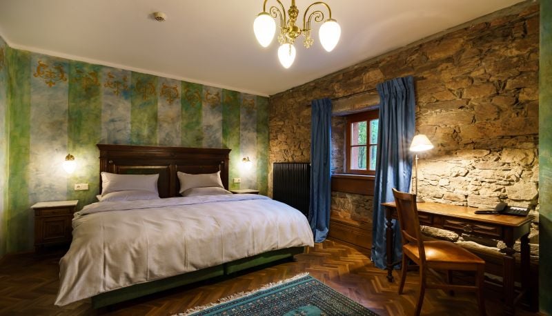 Schlosshotel Weyberhöfe, rooms
