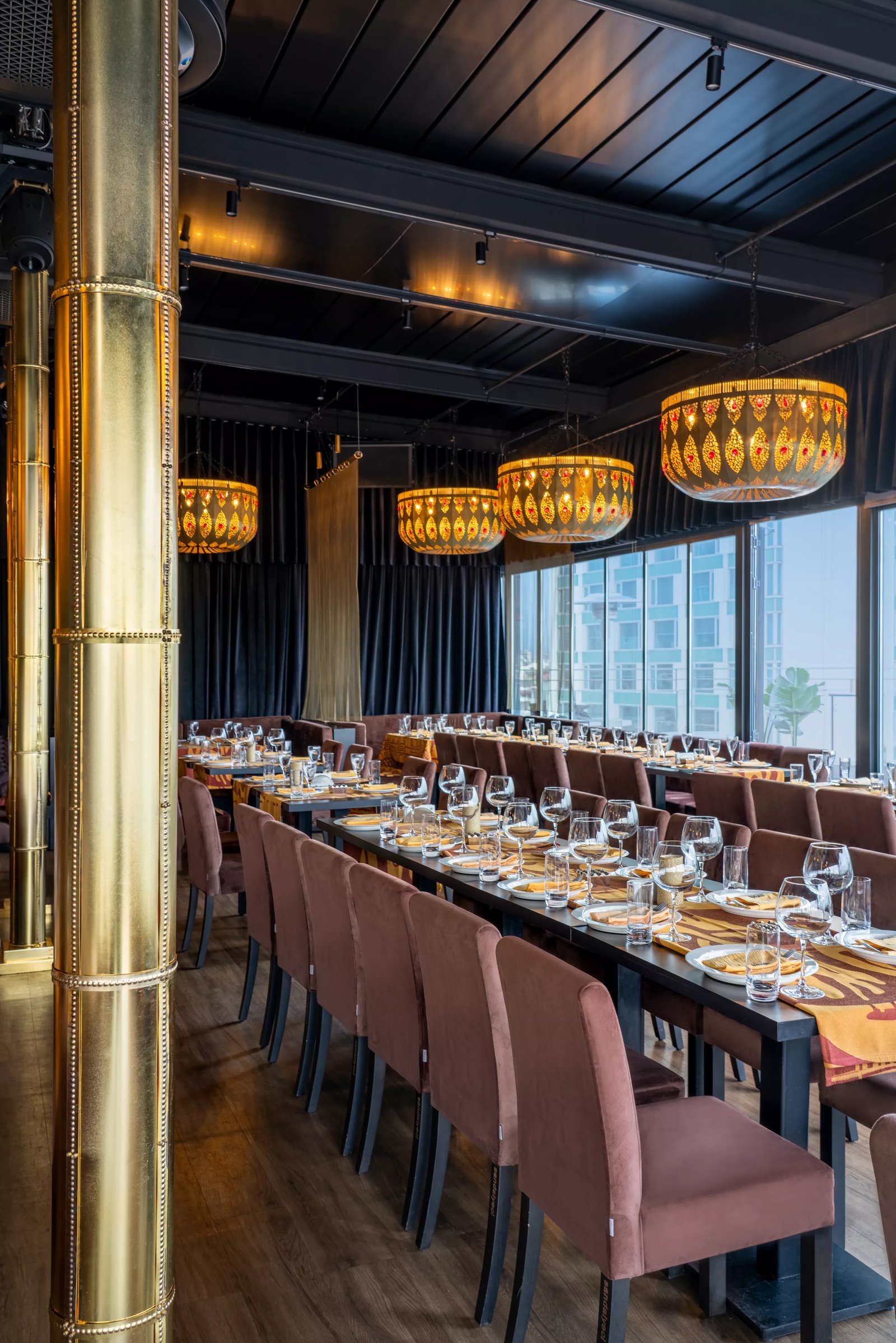 Sofitel Istanbul Taksim, at the table