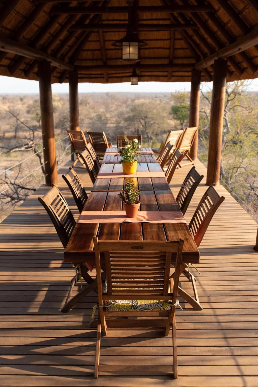 Sausage Tree Safari Camp, the boma