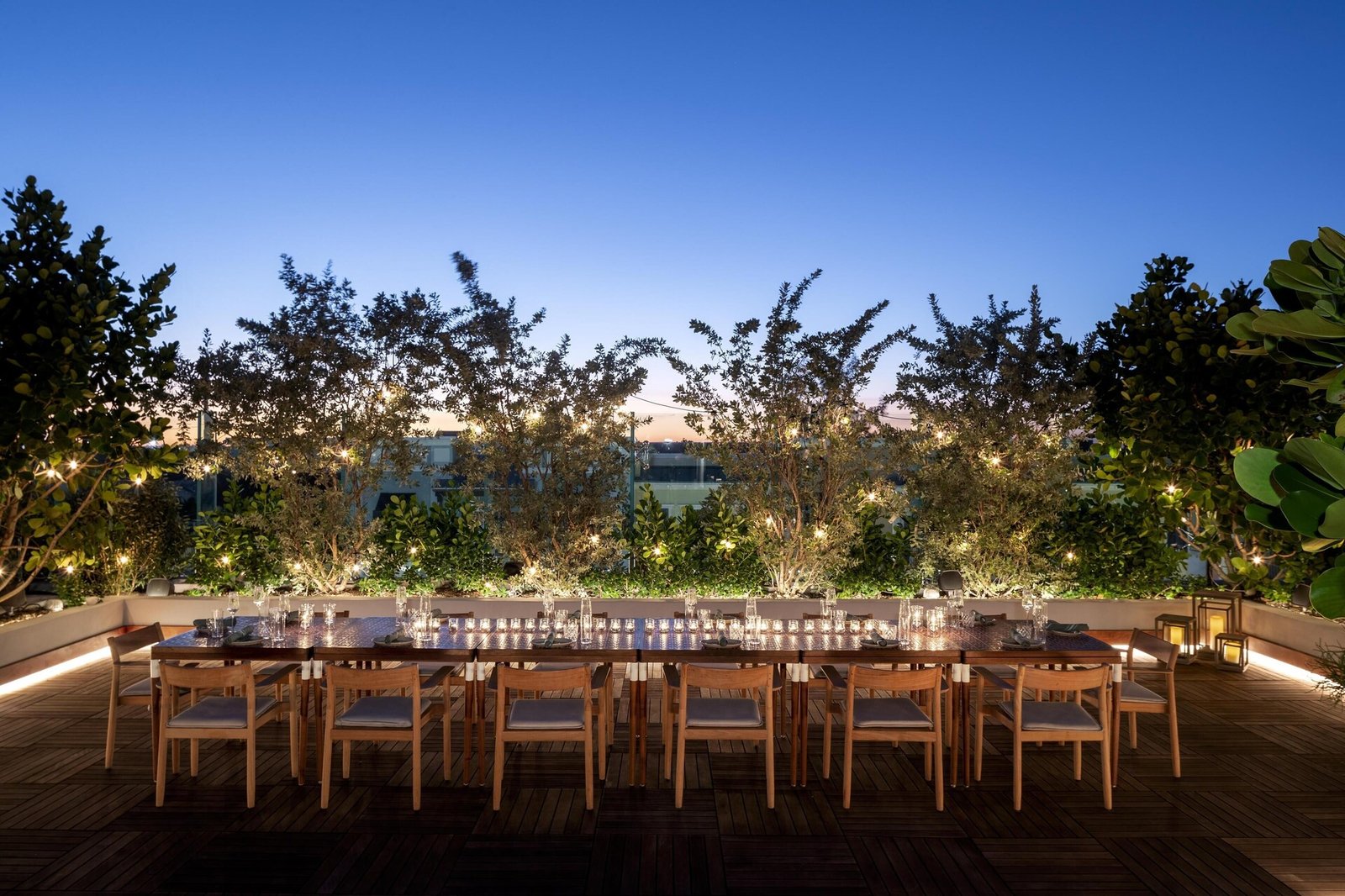 The Ray Hotel Delray Beach, Curio Collection by Hilton, at the table