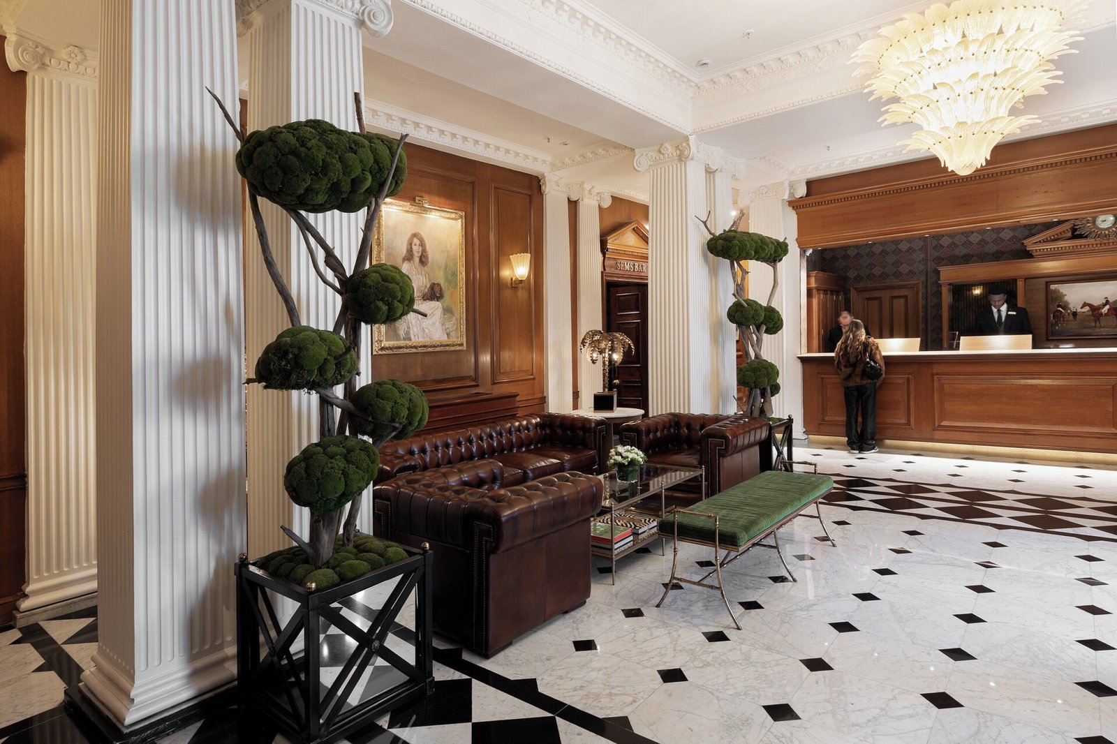 The Chesterfield Mayfair — vibe