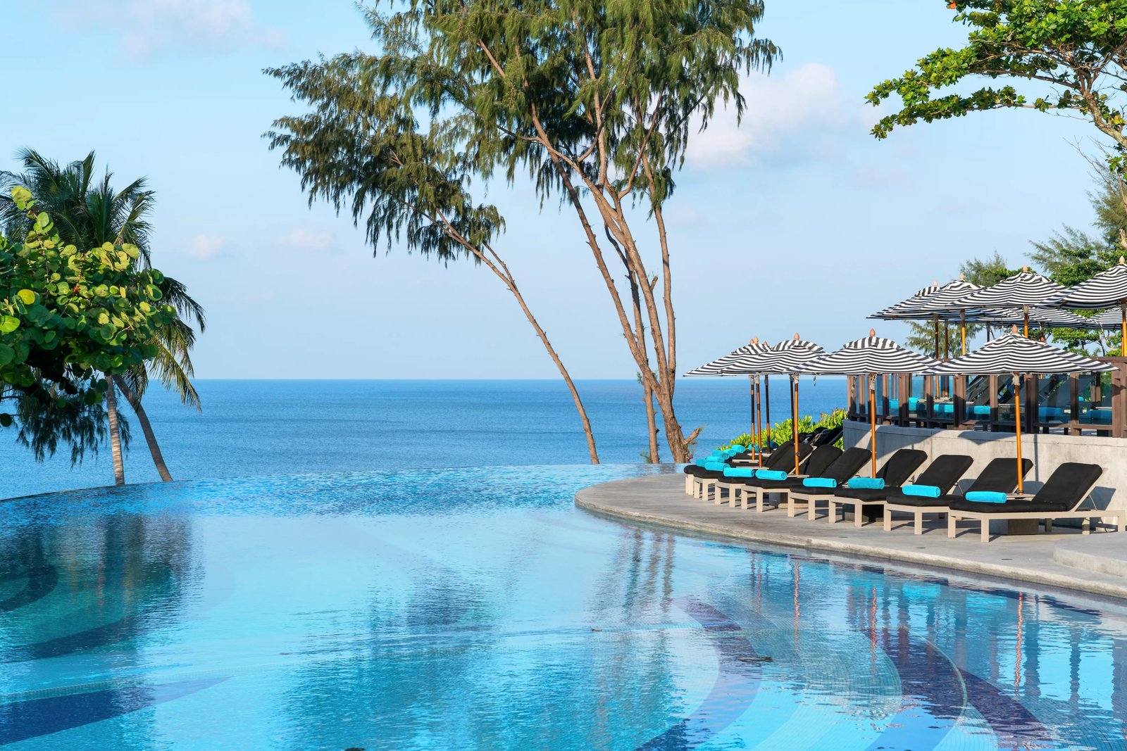 Pullman Phuket Arcadia Naithon Beach, the pool