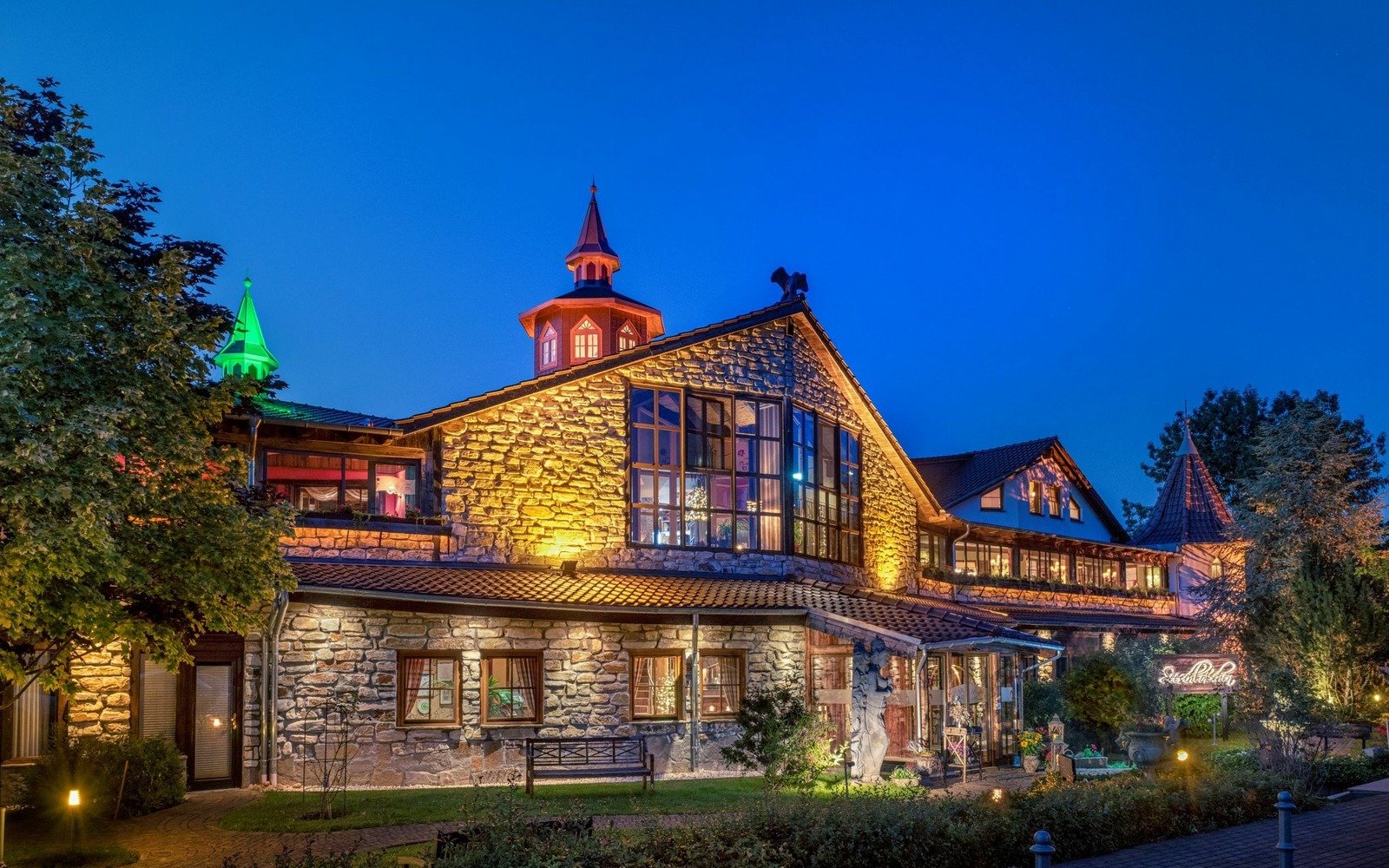 Wellnesshotel Seeschlösschen - Privat-SPA & Naturresort, how it began
