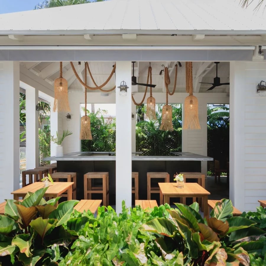 Winslow's Bungalows, the bungalow bar