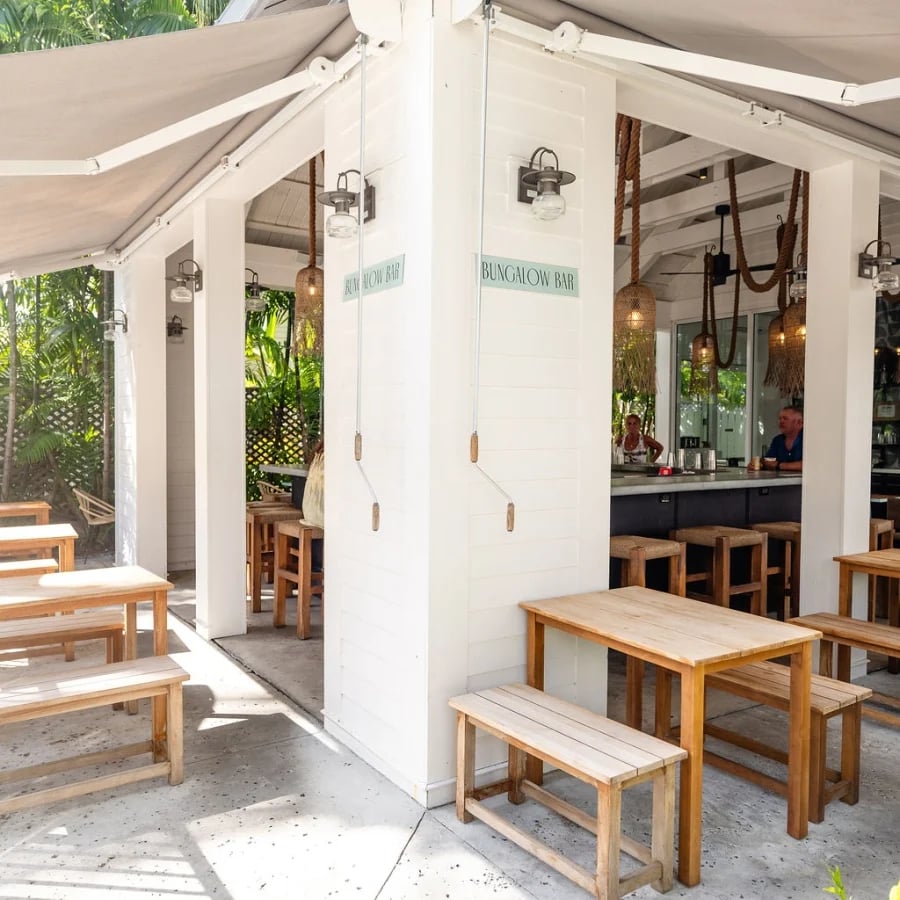Winslow's Bungalows, the bungalow bar