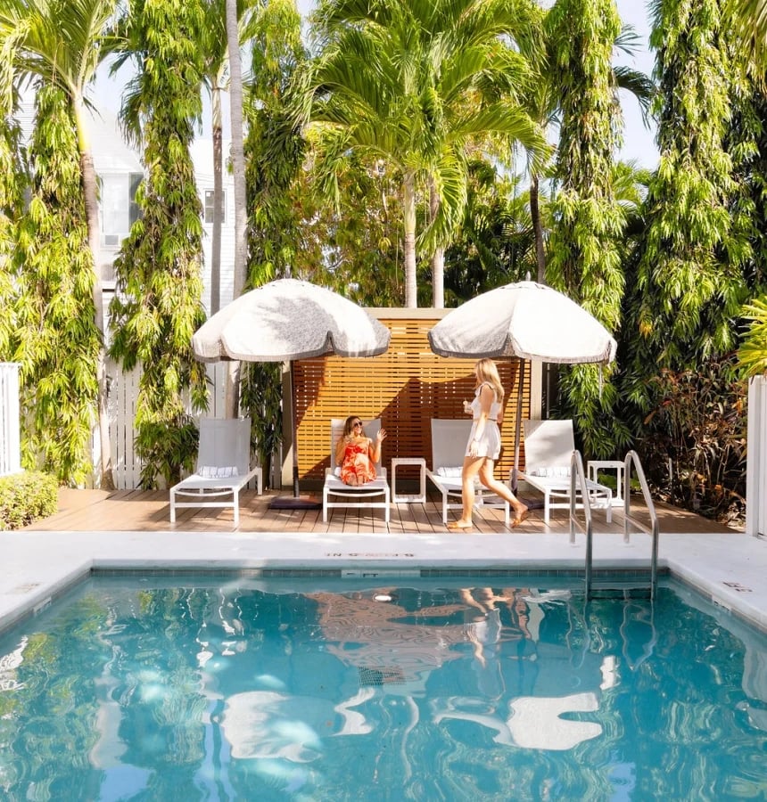 Winslow's Bungalows, the pool