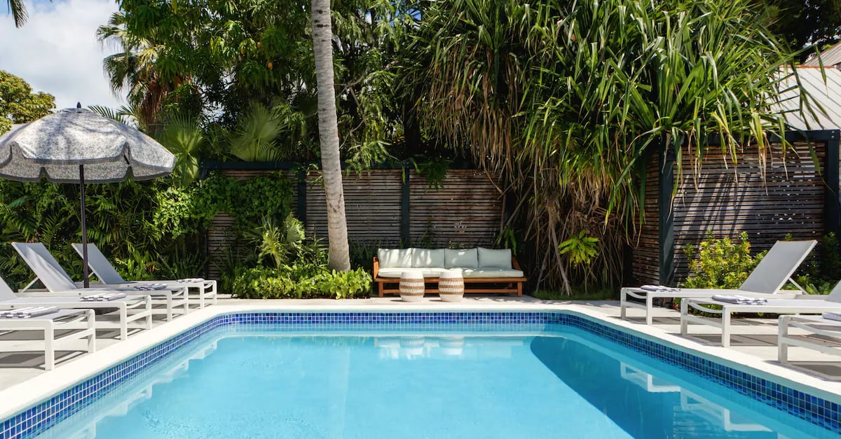 Winslow's Bungalows, the pool