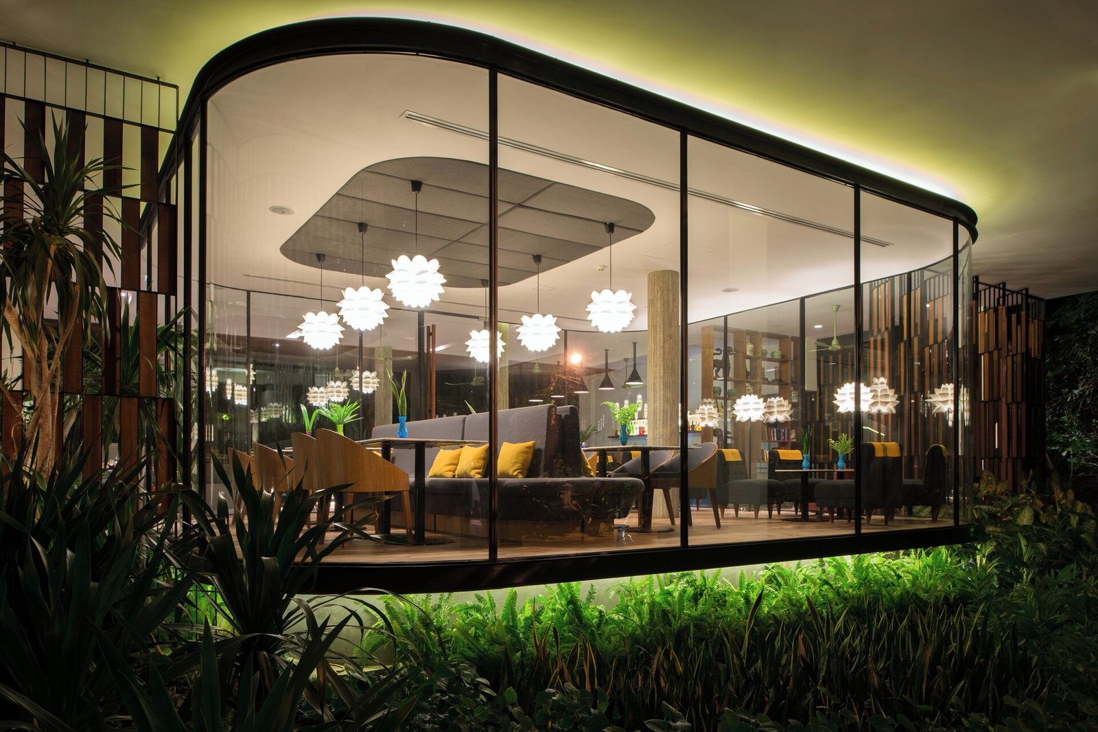 Viroth's Hotel, viroth's hotel restaurant