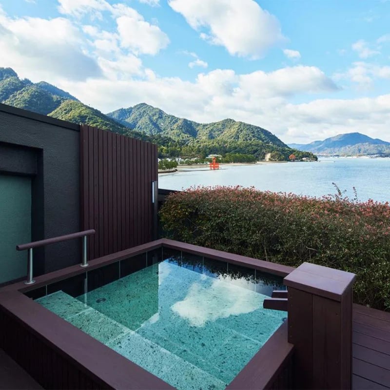 Itsukushima Iroha, the spa