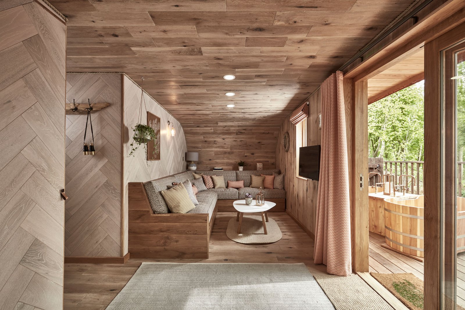 The Fish Hotel, rooms