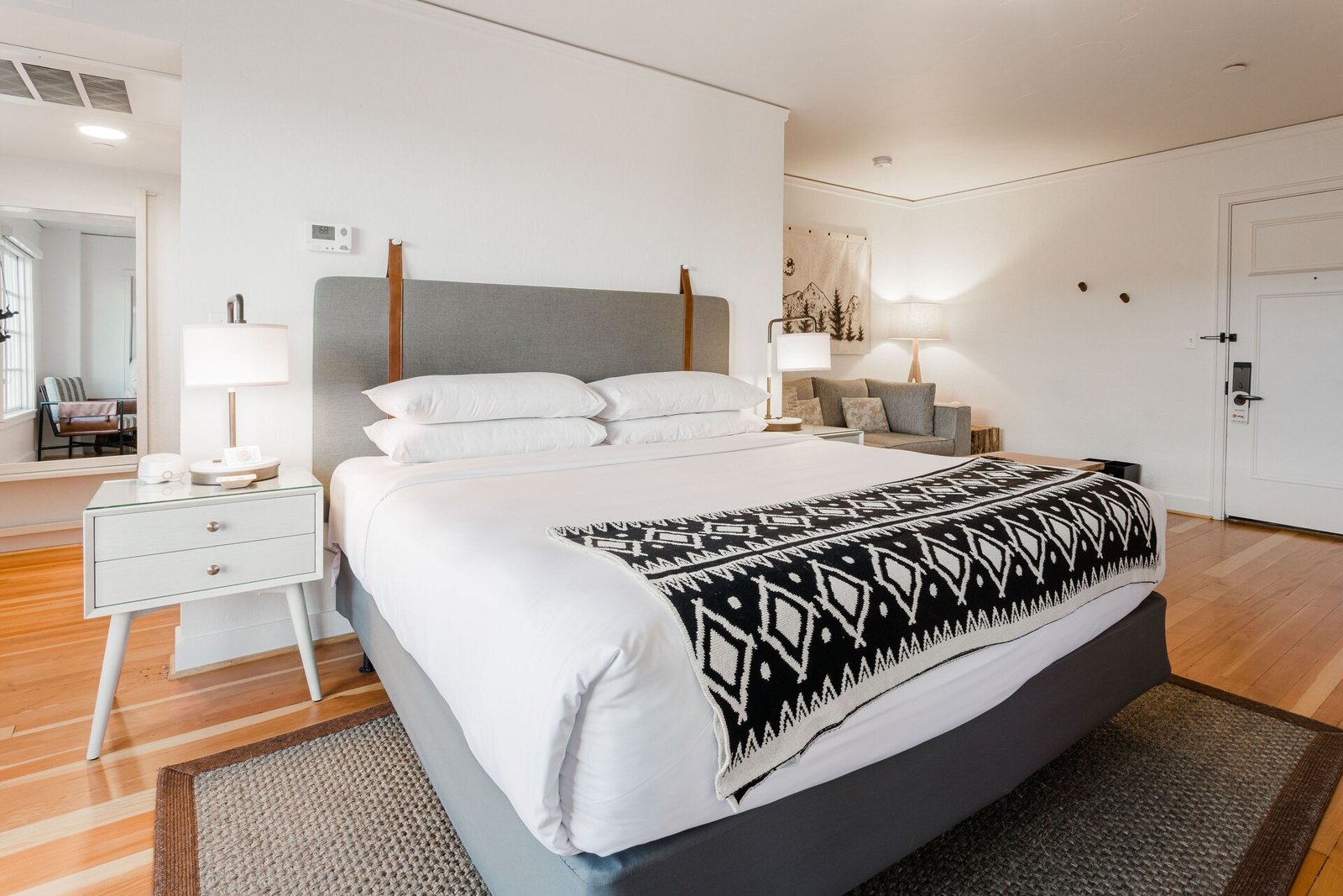 SCP Redmond Hotel, rooms