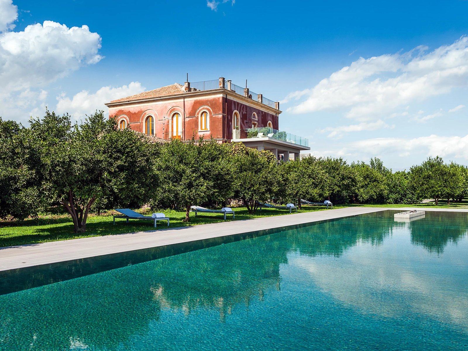 Zash Country Boutique Hotel & Spa, the pool