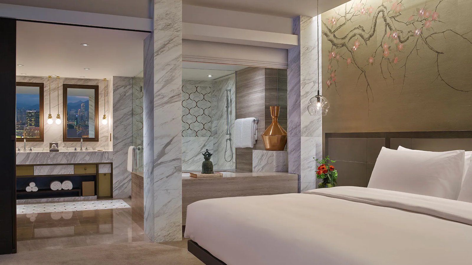 Grand Hyatt Hong Kong — vibe