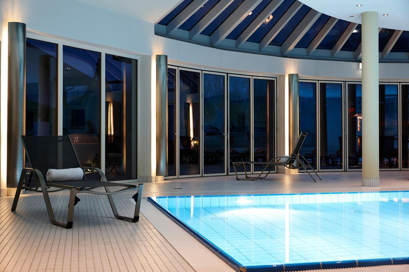 Alpenhof Murnau, the pool